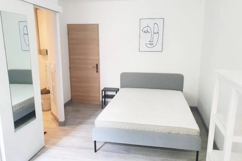 Pia - Studio 1Er Climatise 2 Pers Avignon
